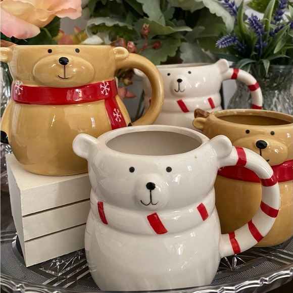 🆕🎄☕️ LIMITED EDITION CHRISTMAS BEAR HOLIDAY MUGS! SET OF 4! BRAND NEW NEVER USED - Picture 2 of 9